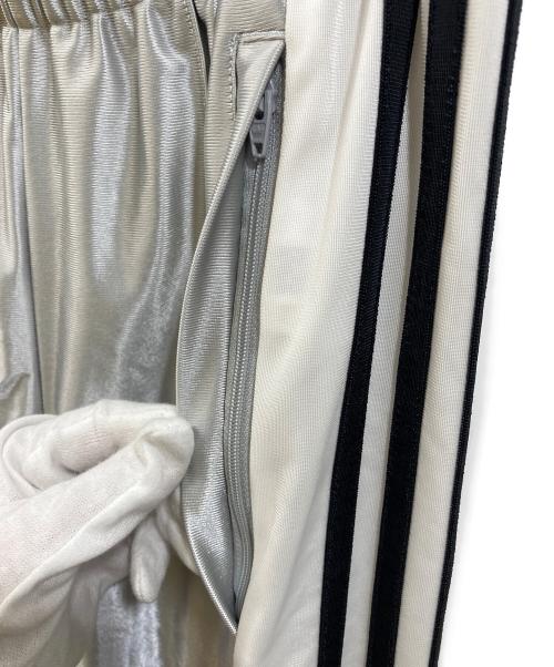 adidas（アディダス）adidas (アディダス) Adileniumオーバーサイズ アディブレイクパンツ シルバー サイズ:Sの古着・服飾アイテム