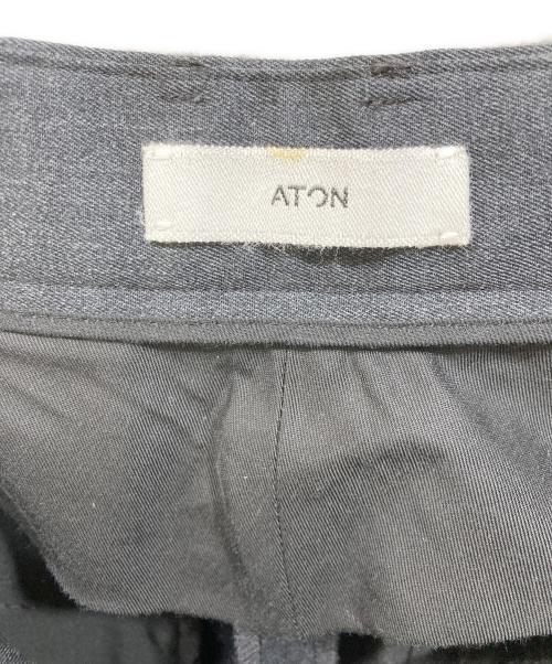 ATON（エイトン）ATON (エイトン) ウールギャバジンタックワイドパンツ グレー サイズ:2の古着・服飾アイテム