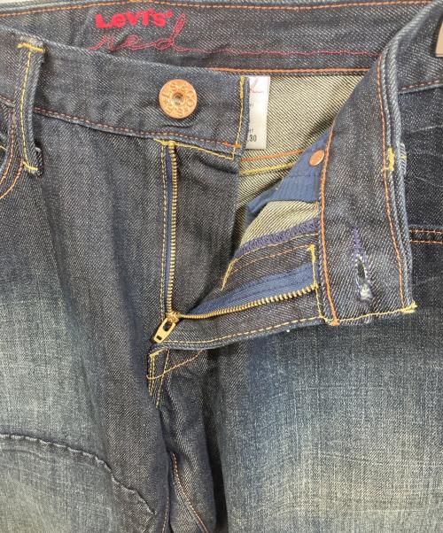 LEVI'S RED（リーバイス レッド）LEVI'S RED (リーバイス レッド) 立体裁断デニムパンツ インディゴ サイズ:SIZE 81cm (W32)の古着・服飾アイテム
