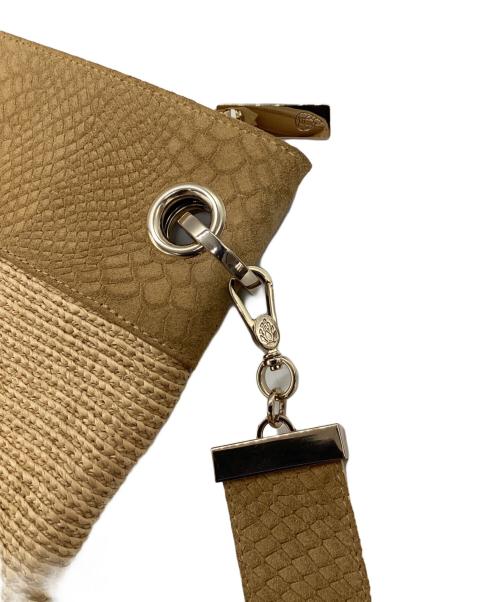 HELEN KAMINSKI（ヘレンカミンスキー）HELEN KAMINSKI (ヘレンカミンスキー) クラッチバッグ ベージュの古着・服飾アイテム