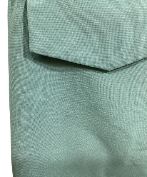 CULLNI（クルニ）CULLNI (クルニ) ベルト付きサイドスリットテーパードパンツ 黄緑 サイズ:2の古着・服飾アイテム