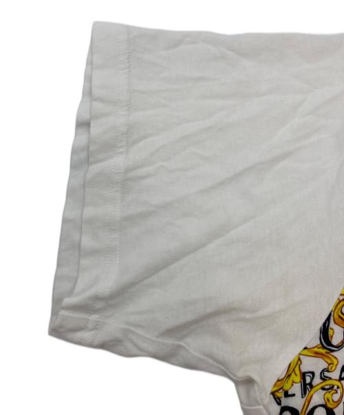 VERSACE（ヴェルサーチェ）VERSACE (ヴェルサーチェ) ロゴクチュール切り替えクルーネック半袖Tシャツ ホワイト サイズ:Lの古着・服飾アイテム