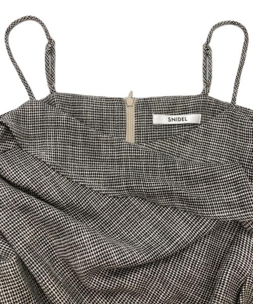 Snidel（スナイデル）Snidel (スナイデル) デザインキャミワンピース ベージュ サイズ:SIZE1の古着・服飾アイテム
