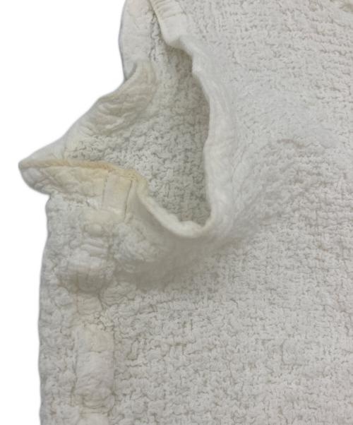 me ISSEY MIYAKE（ミーイッセイ ミヤケ）me ISSEY MIYAKE (ミーイッセイ ミヤケ) ノースリーブカットソー ホワイト サイズ:-の古着・服飾アイテム