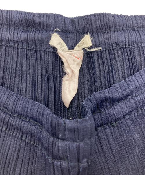 PLEATS PLEASE（プリーツプリーズ）PLEATS PLEASE (プリーツプリーズ) プリーツパンツ ネイビー サイズ:SIZE 3の古着・服飾アイテム