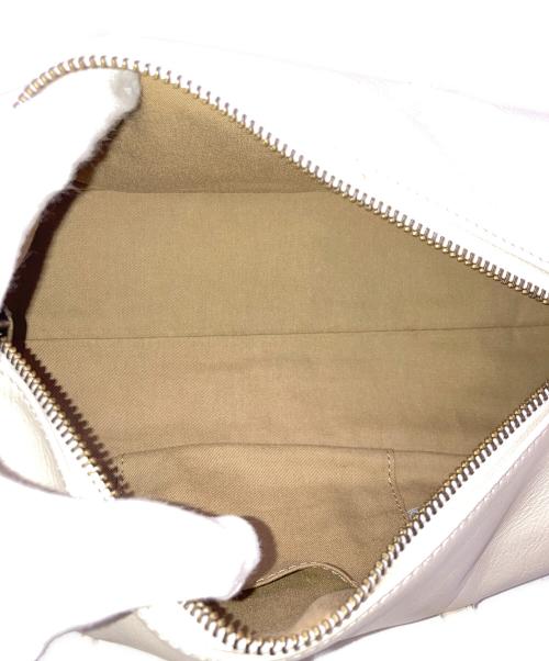 YURT（ユルト）YURT (ユルト) ボックスショルダーバッグ アイボリーの古着・服飾アイテム