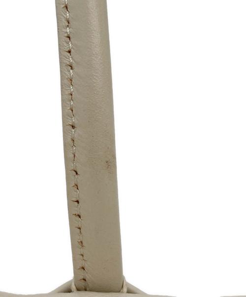 YURT（ユルト）YURT (ユルト) ボックスショルダーバッグ アイボリーの古着・服飾アイテム