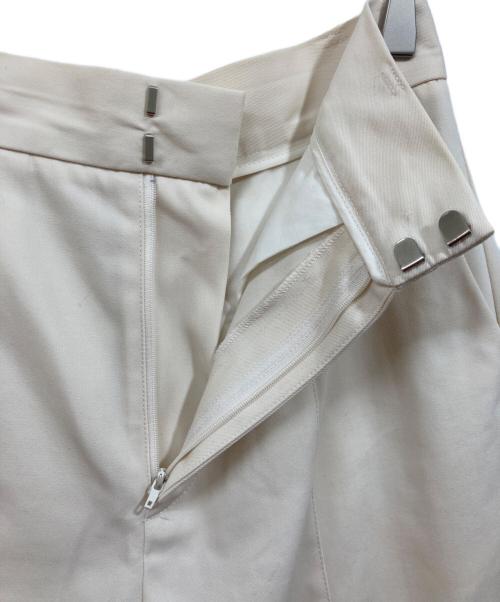 JOSE MOON（ジョゼムーン）JOSE MOON (ジョゼムーン) フックスリットパンツ ベージュ サイズ:38の古着・服飾アイテム