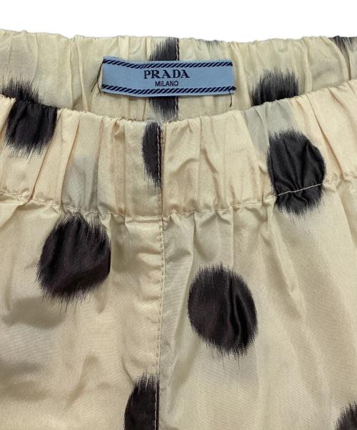 PRADA（プラダ）PRADA (プラダ) シルクショートパンツ ベージュ サイズ:38の古着・服飾アイテム