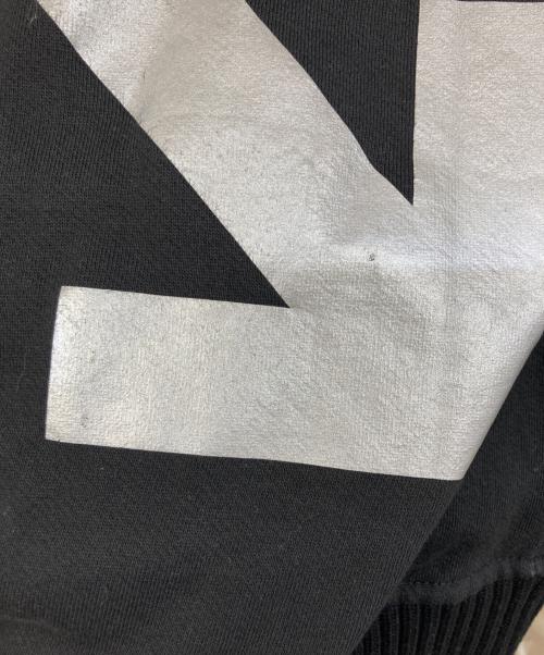 MONCLER（モンクレール）MONCLER (モンクレール) OFFWHITE (オフホワイト) リフレクトロゴジップパーカー ブラック サイズ:SIZE Mの古着・服飾アイテム