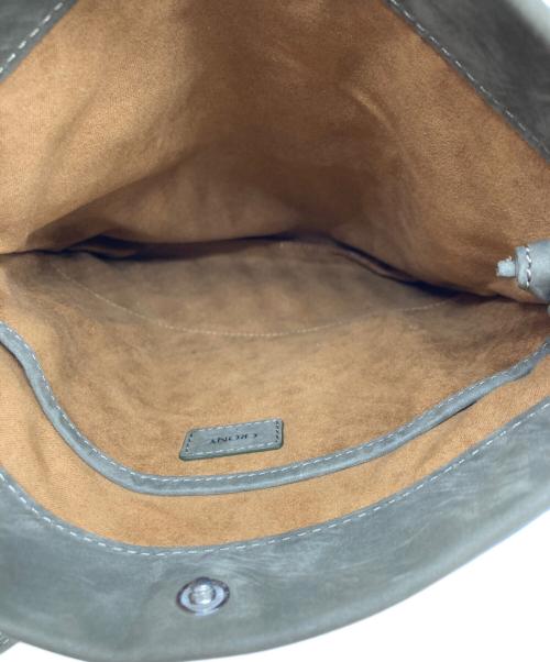 CRONY.（クローニー）CRONY. (クローニー) ショルダーポーチ カーキの古着・服飾アイテム