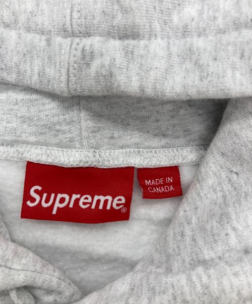 SUPREME（シュプリーム）SUPREME (シュプリーム) reflective cutout hooded sweatshirt ライトグレー サイズ:SIZE XLの古着・服飾アイテム