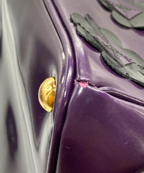 PRADA（プラダ）PRADA (プラダ) パテント レザーフラワーモチーフ2WAYバッグ パープルの古着・服飾アイテム