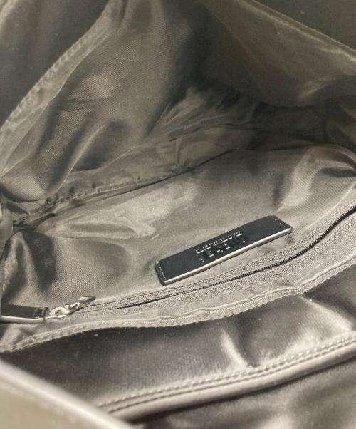 DIESEL（ディーゼル）DIESEL (ディーゼル) パデッドロゴ ショルダーバッグ ブラックの古着・服飾アイテム
