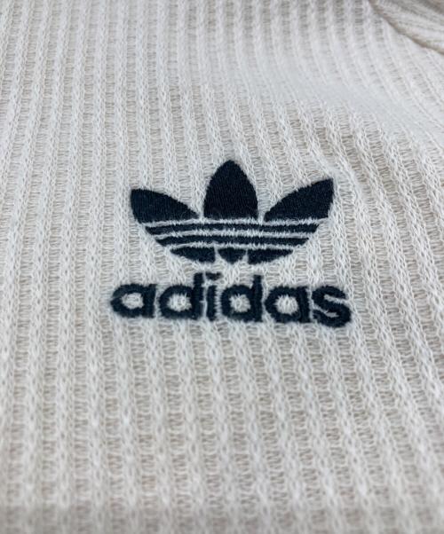 adidas（アディダス）adidas (アディダス) WAFFLE POLO-WONDER アイボリー サイズ:Mの古着・服飾アイテム
