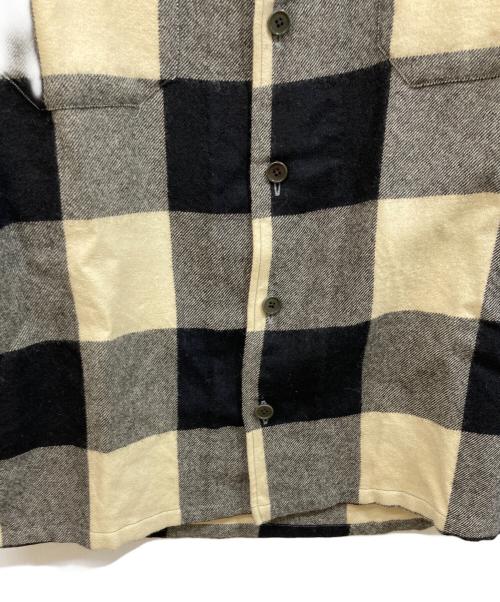 Salvatore Piccolo（サルヴァトーレ・ピッコロ）Salvatore Piccolo (サルヴァトーレ・ピッコロ) ウールチェックシャツ アイボリー サイズ:37の古着・服飾アイテム