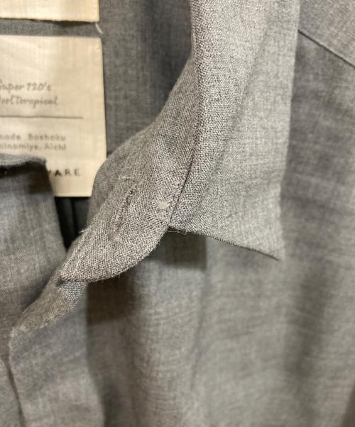 MARKAWARE（マーカウェア）MARKAWARE (マーカウェア) COMFORT FIT SHIRT S/S グレー サイズ:SIZE 2の古着・服飾アイテム