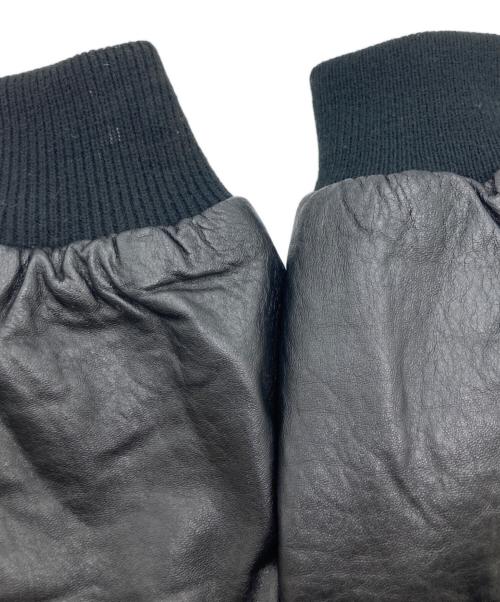 UNIVERSAL STUDIOS Hollywood（ユニバーサル・スタジオ・ハリウッド）UNIVERSAL STUDIOS Hollywood (ユニバーサル・スタジオ・ハリウッド) スタジャン ブラック サイズ:SIZE Mの古着・服飾アイテム