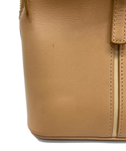 BURBERRY（バーバリー）BURBERRY (バーバリー) ハンドバッグ ベージュの古着・服飾アイテム