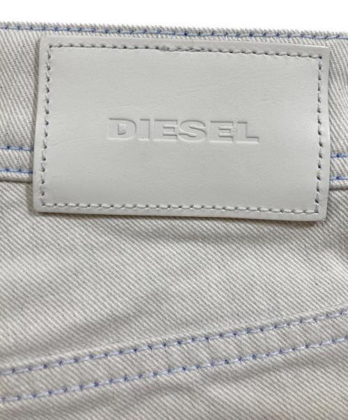DIESEL（ディーゼル）DIESEL (ディーゼル) ハーフパンツ ホワイト サイズ:76cm (W30)の古着・服飾アイテム