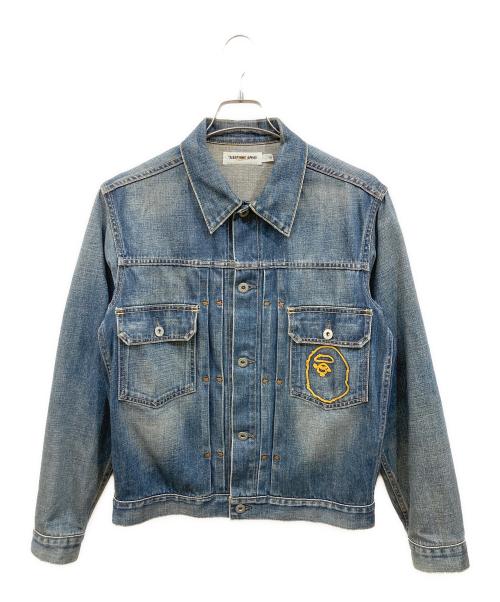 A BATHING APE（ア ベイシング エイプ）A BATHING APE (ア ベイシング エイプ) 刺繍トラッカーデニムジャケット インディゴ サイズ:Sの古着・服飾アイテム