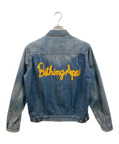 A BATHING APE（ア ベイシング エイプ）A BATHING APE (ア ベイシング エイプ) 刺繍トラッカーデニムジャケット インディゴ サイズ:Sの古着・服飾アイテム