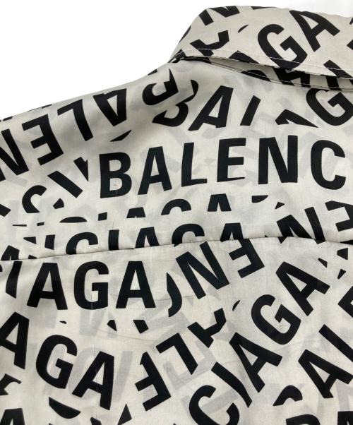 BALENCIAGA（バレンシアガ）BALENCIAGA (バレンシアガ) ロゴオーバーサイズシャツ グレー サイズ:38の古着・服飾アイテム