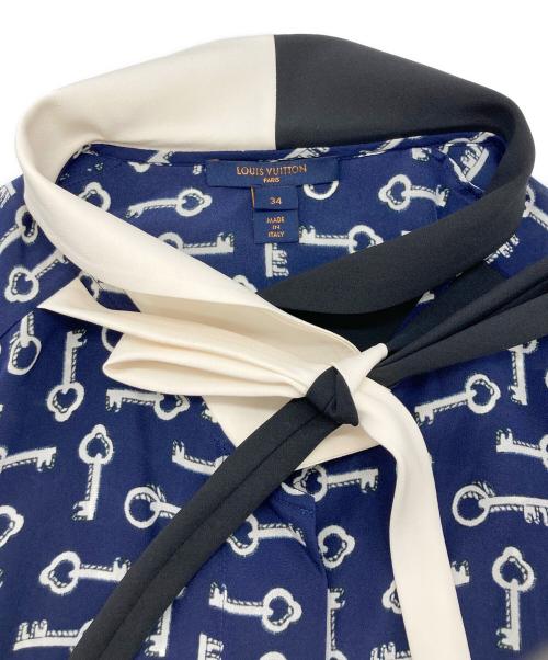 LOUIS VUITTON（ルイ ヴィトン）LOUIS VUITTON (ルイ ヴィトン) KEY PRINT BLOUSE ネイビー サイズ:34の古着・服飾アイテム