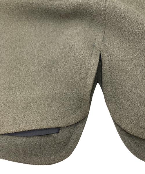 EMPORIO ARMANI（エンポリオ アルマーニ）EMPORIO ARMANI (エンポリオ アルマーニ) ミニスカート オリーブ サイズ:	SIZE 42の古着・服飾アイテム