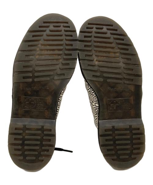 Dr.Martens（ドクターマーチン）Dr.Martens (ドクターマーチン) Keith Haring (キースヘリング) 3ホールシューズ ブラック サイズ:SIZE 7の古着・服飾アイテム