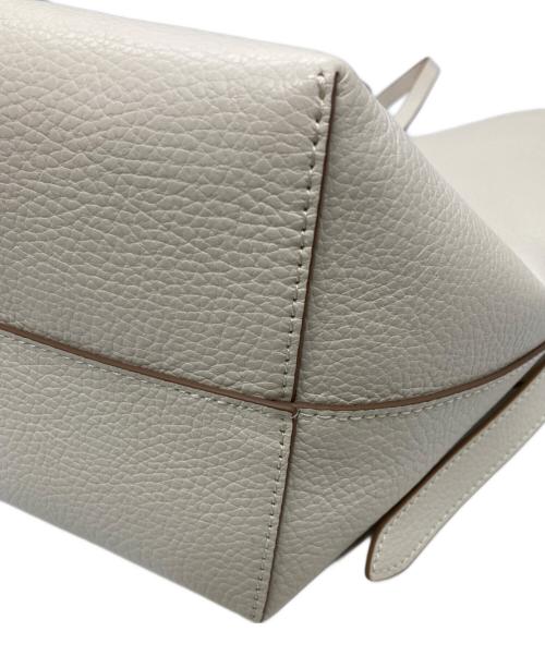 GIANNI CHIARINI（ジャンニ キアリーニ）GIANNI CHIARINI (ジャンニ キアリーニ) ショルダーバッグ アイボリーの古着・服飾アイテム