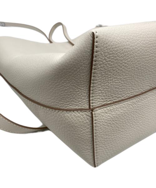 GIANNI CHIARINI（ジャンニ キアリーニ）GIANNI CHIARINI (ジャンニ キアリーニ) ショルダーバッグ アイボリーの古着・服飾アイテム