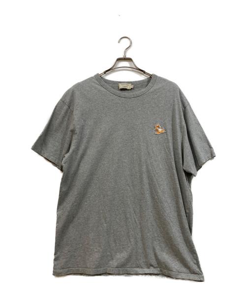 maison kitsune（メゾンキツネ）maison kitsune (メゾンキツネ) チラックスロゴ Tシャツ ライトグレー サイズ:XXLの古着・服飾アイテム