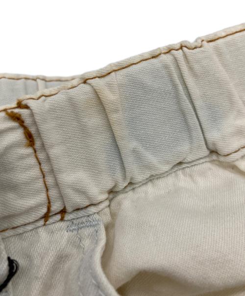 sacai（サカイ）sacai (サカイ) Buckle Detailed Shorts ホワイト サイズ:SIZE 3の古着・服飾アイテム