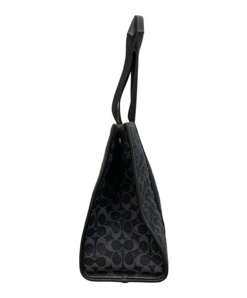 COACH（コーチ）COACH (コーチ) ブラック ラージ スミス トート・シグネチャー デニム ブラックの古着・服飾アイテム
