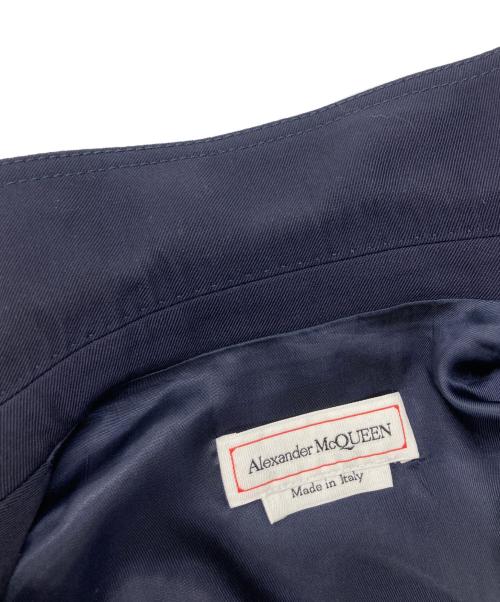 ALEXANDER McQUEEN（アレキサンダーマックイーン）ALEXANDER McQUEEN (アレキサンダーマックイーン) クロップドブレザージャケット ネイビー サイズ:SIZE 38の古着・服飾アイテム
