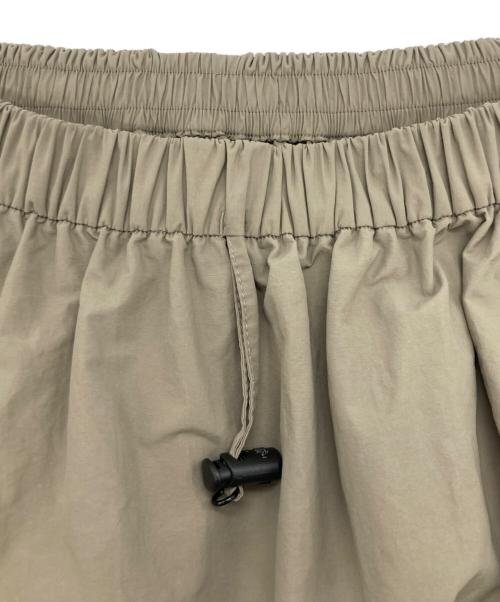 THE NORTH FACE（ザ ノース フェイス）THE NORTH FACE (ザ ノース フェイス) Journeys Gather skirt ベージュ サイズ:SIZE Lの古着・服飾アイテム