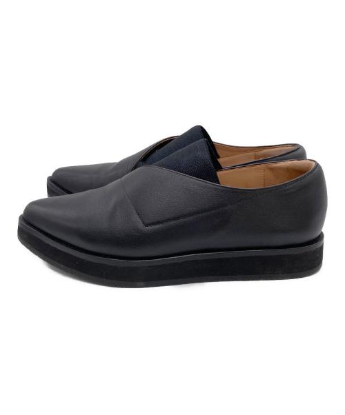 ISSEY MIYAKE（イッセイミヤケ）ISSEY MIYAKE (イッセイミヤケ) UNITED NUDE (ユナイテッドヌード) レザースリッポン ブラック サイズ:SIZE 36の古着・服飾アイテム