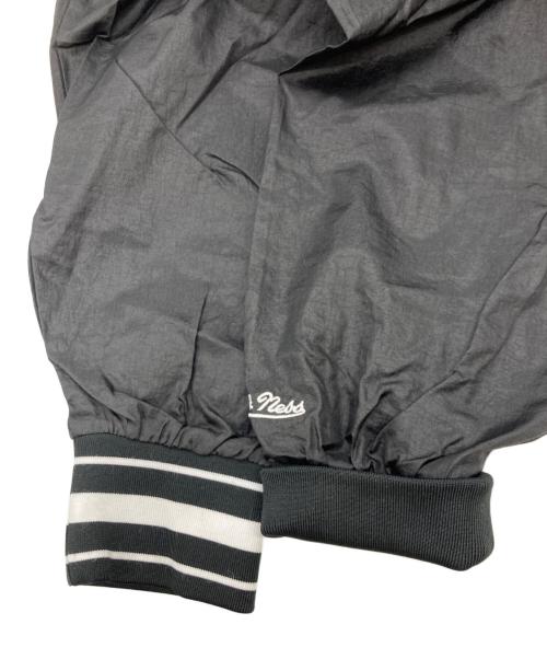 Mastermind（マスターマインド）Mastermind (マスターマインド) MITCHELL & NESS (ミッチェルアンドネス) ナイロンプルオーバージャケット ブラック サイズ:SIZE Lの古着・服飾アイテム