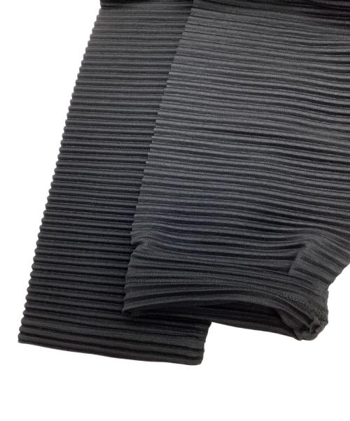HOMME PLISSE ISSEY MIYAKE（オム プリッセ イッセイ ミヤケ）HOMME PLISSE ISSEY MIYAKE (オム プリッセ イッセイ ミヤケ) MONTHLY COLOR JULY ブラック サイズ:3の古着・服飾アイテム