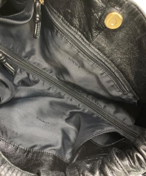 LOEWE（ロエベ）LOEWE (ロエベ) ナッパアイレレザーハンドバッグ ブラックの古着・服飾アイテム