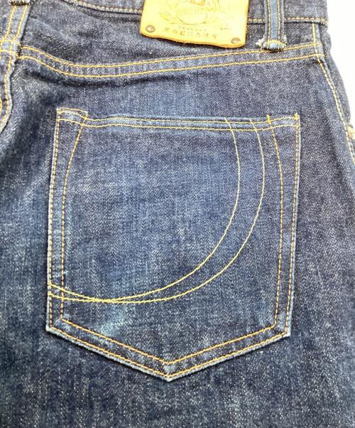 MOMOTARO JEANS（桃太郎ジーンズ）MOMOTARO JEANS (桃太郎ジーンズ) 銅丹クラシックストレート インディゴ サイズ:SIZE 76cm (W30)の古着・服飾アイテム