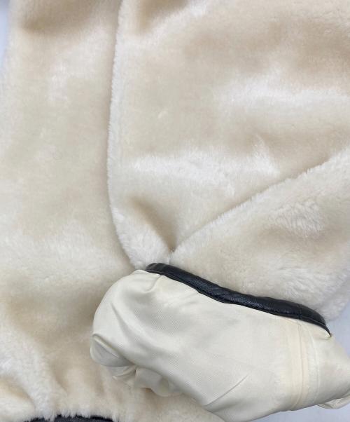 SHIPS（シップス）SHIPS (シップス) 高密度 ブライト ボア スタンドコート アイボリー サイズ:実寸をご確認くださいの古着・服飾アイテム