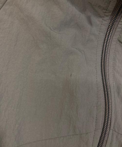 FRED PERRY（フレッドペリー）FRED PERRY (フレッドペリー) Seam Detail Shell Jacket カーキ サイズ:SIZE Mの古着・服飾アイテム