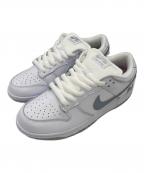 NIKE×SUPREMEナイキ×シュプリーム）の古着「SB Dunk Low」｜White/Metallic Silve