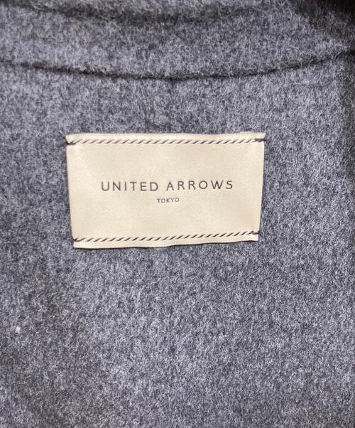 UNITED ARROWS（ユナイテッドアローズ）UNITED ARROWS (ユナイテッドアローズ) リバー ケープ コート グレー サイズ:38の古着・服飾アイテム