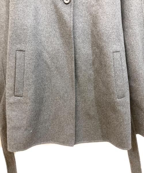 UNITED ARROWS（ユナイテッドアローズ）UNITED ARROWS (ユナイテッドアローズ) リバー ケープ コート グレー サイズ:38の古着・服飾アイテム