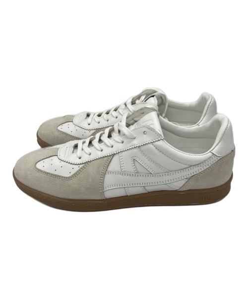 AMI PARIS（アミ パリス）AMI PARIS (アミ パリス) ジャーマントレーナー ホワイト サイズ:41の古着・服飾アイテム