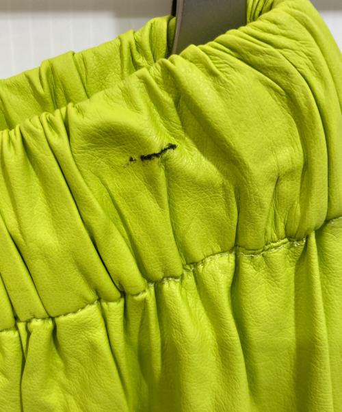 MAISON SPECIAL（メゾンスペシャル）MAISON SPECIAL (メゾンスペシャル) ヴィーガンレザーボリュームスカート 黄緑 サイズ:SIZE Freeの古着・服飾アイテム