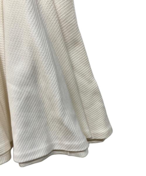 MIU MIU（ミュウミュウ）MIU MIU (ミュウミュウ) 半袖フレアワンピース アイボリー サイズ:	SIZE XSの古着・服飾アイテム